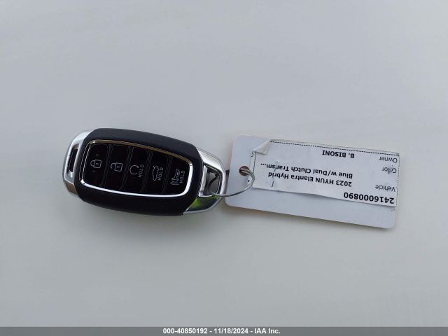 KMHLM4AJ3PU082806 Hyundai Elantra Hybrid Blue