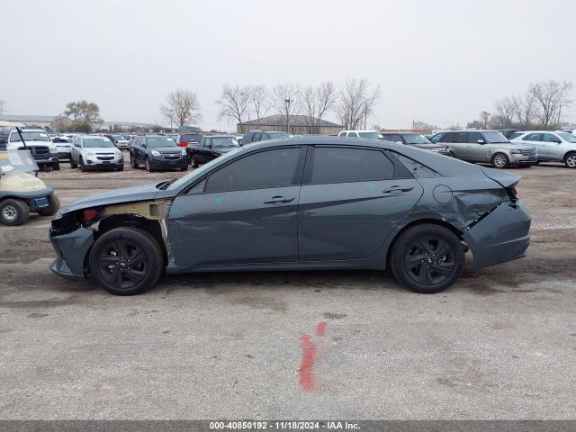 KMHLM4AJ3PU082806 Hyundai Elantra Hybrid Blue