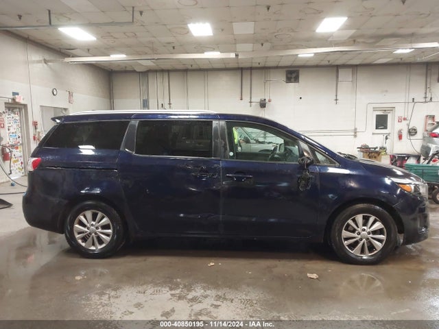 KIA SEDONA LX 2018 KNDMB5C13J6402509 Image 13