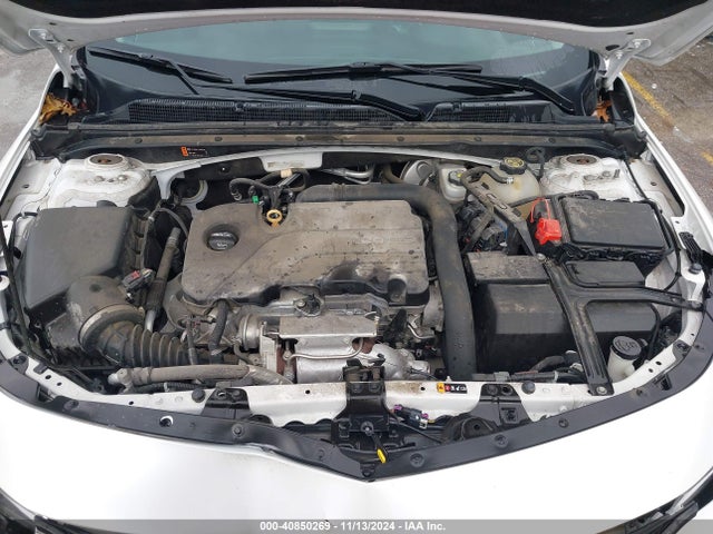 1G1ZD5ST3JF260402 Chevrolet MALIBU LT