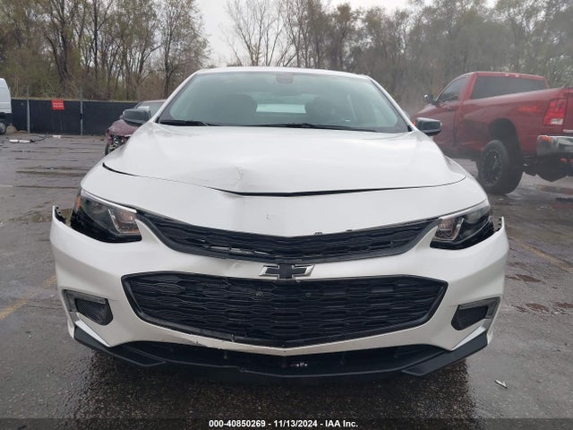1G1ZD5ST3JF260402 Chevrolet MALIBU LT