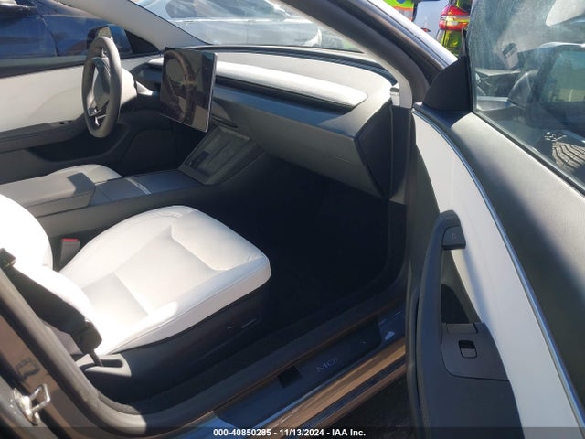 2024 TESLA MODEL 3 5YJ3E1EA1RF863345 Photo 4