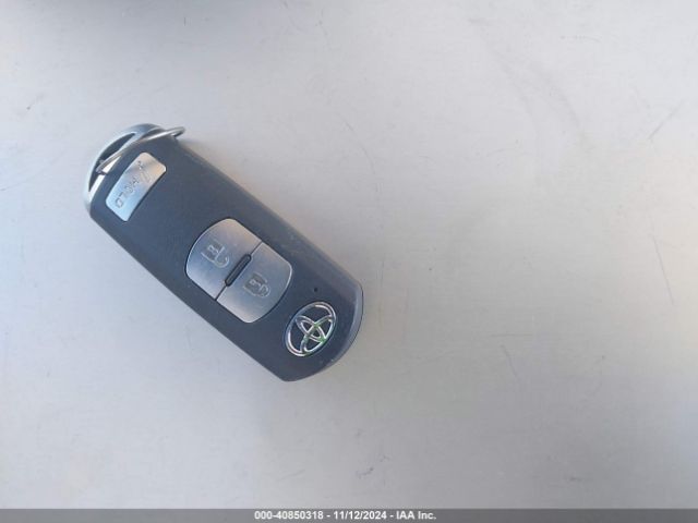 3MYDLBJV0LY702197 Toyota YARIS LE