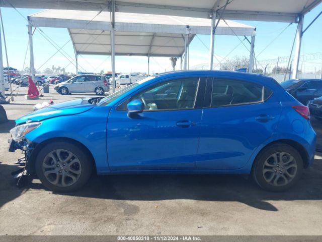 3MYDLBJV0LY702197 Toyota YARIS LE