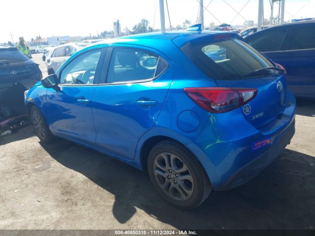 3MYDLBJV0LY702197 Toyota YARIS LE