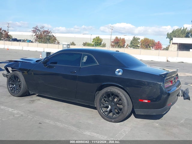 Dodge Challenger Sxt 2018 2C3CDZAG6JH245792 Image 3