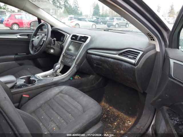 3FA6P0HD6GR405003 Ford FUSION SE