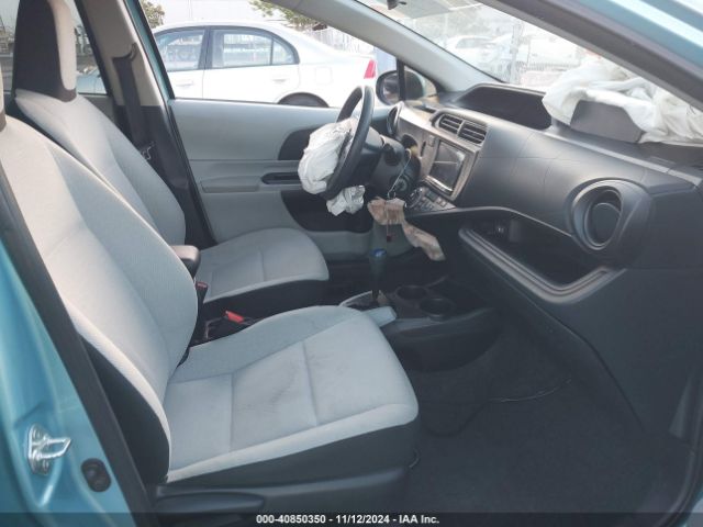 JTDKDTB34E1072181 Toyota Prius C One