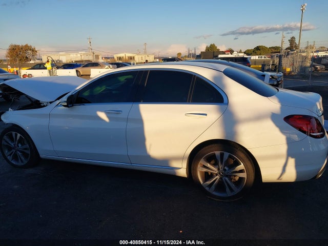 W1KWF8DB0LR572467 Mercedes-Benz C 300
