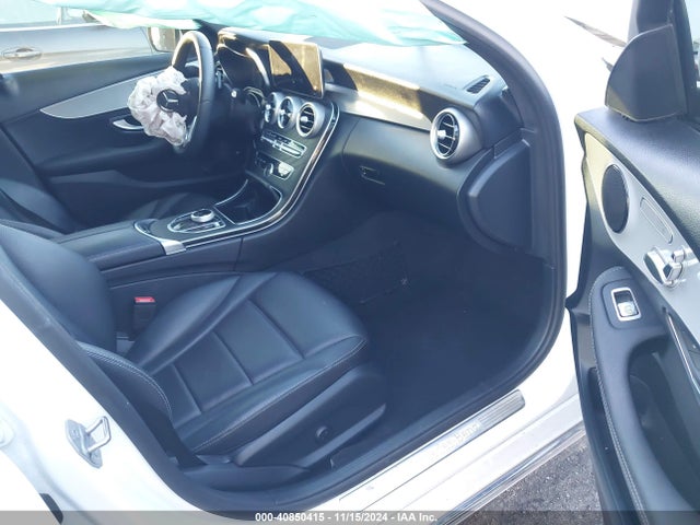 W1KWF8DB0LR572467 Mercedes-Benz C 300