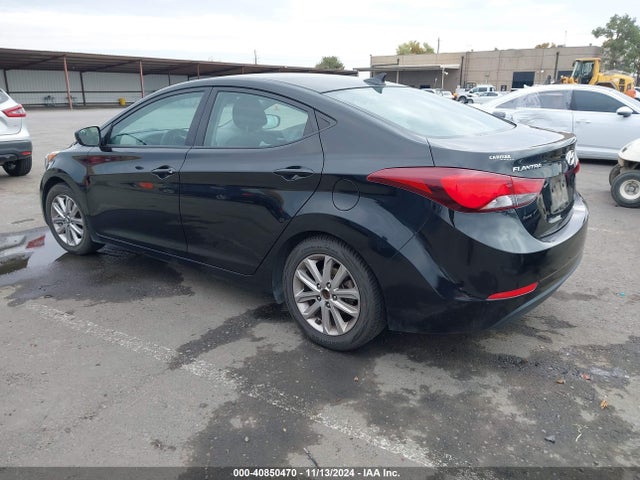 Hyundai ELANTRA SE 2015 5NPDH4AE9FH568674 Image 3