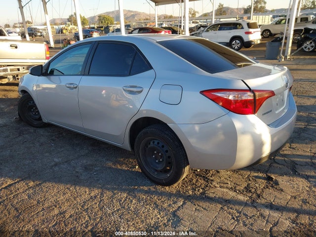 Toyota COROLLA LE 2019 5YFBURHE2KP940035 Image 3