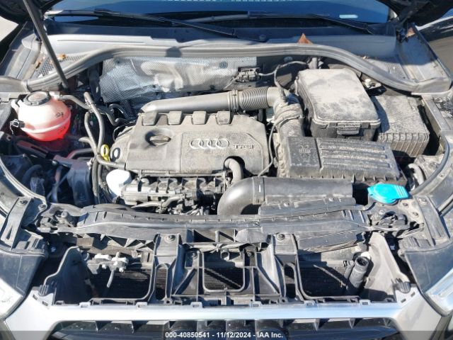 WA1BCCFS6JR018083 Audi Q3 2.0t Premium/2.0t Sport Premium