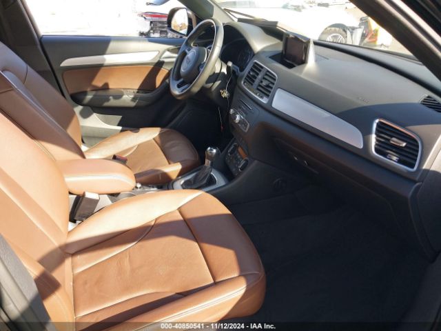 WA1BCCFS6JR018083 Audi Q3 2.0t Premium/2.0t Sport Premium