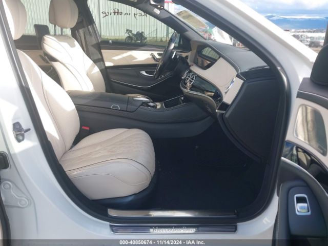 WDDUG8GB8JA393217 Mercedes-Benz S 560 4matic