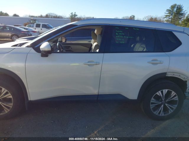 JN8AT3BB0MW204770 Nissan Rogue Sv Intelligent Awd