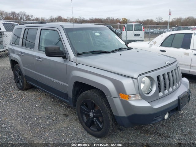Jeep Patriot Latitude 2015 1C4NJRFB9FD425279 Image 1