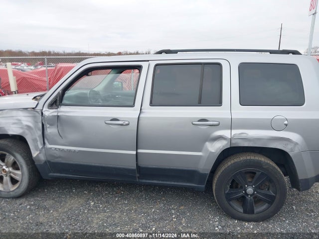 Jeep Patriot Latitude 2015 1C4NJRFB9FD425279 Image 14