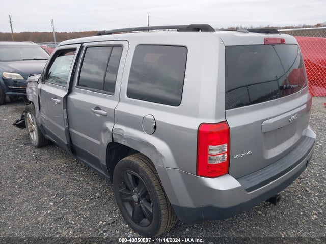 Jeep Patriot Latitude 2015 1C4NJRFB9FD425279 Image 3