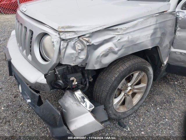 Jeep Patriot Latitude 2015 1C4NJRFB9FD425279 Image 6