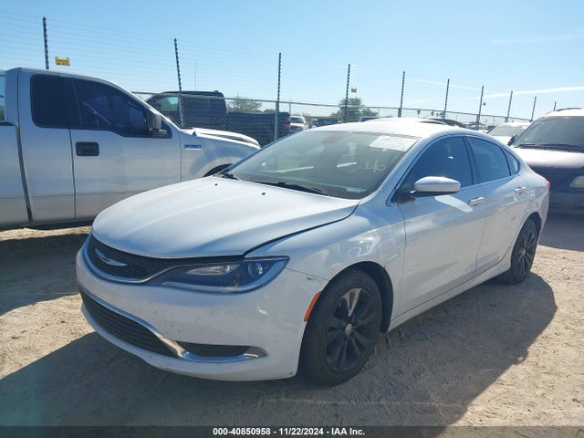 1C3CCCAB1GN110692 Chrysler 200 Limited