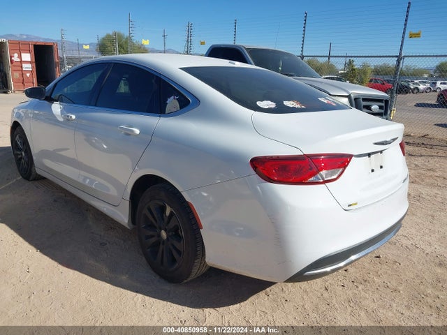 1C3CCCAB1GN110692 Chrysler 200 Limited