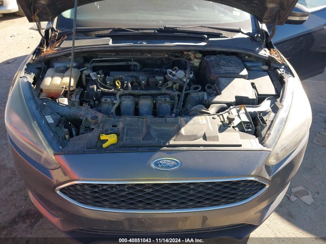 Ford FOCUS SE 2016 1FADP3F20GL326418 Image 10