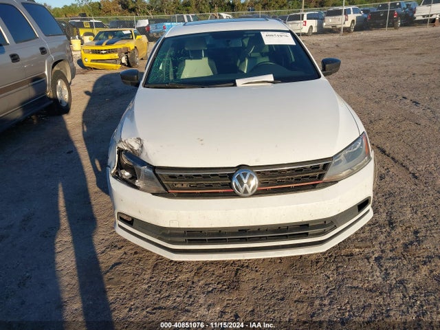 3VWB17AJ4GM285781 Volkswagen Jetta 1.8t Sport