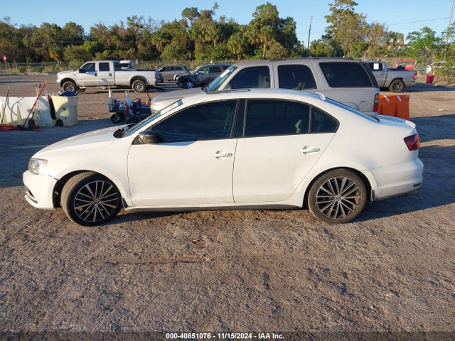 3VWB17AJ4GM285781 Volkswagen Jetta 1.8t Sport