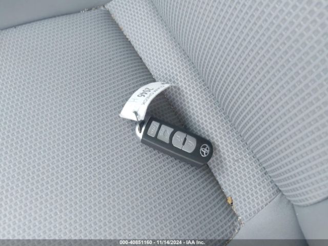 3MYDLBYV8KY515746 Toyota YARIS LE