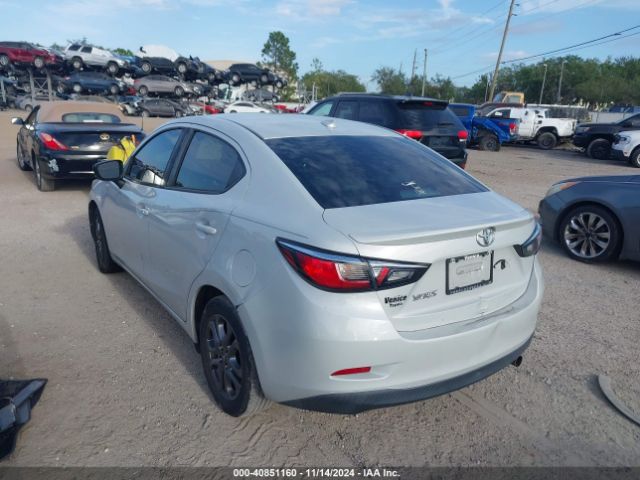 3MYDLBYV8KY515746 Toyota YARIS LE
