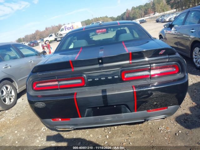 2C3CDZGG5KH583810 Dodge Challenger Sxt Awd