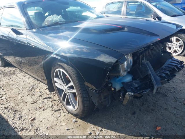 2C3CDZGG5KH583810 Dodge Challenger Sxt Awd