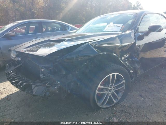 2C3CDZGG5KH583810 Dodge Challenger Sxt Awd