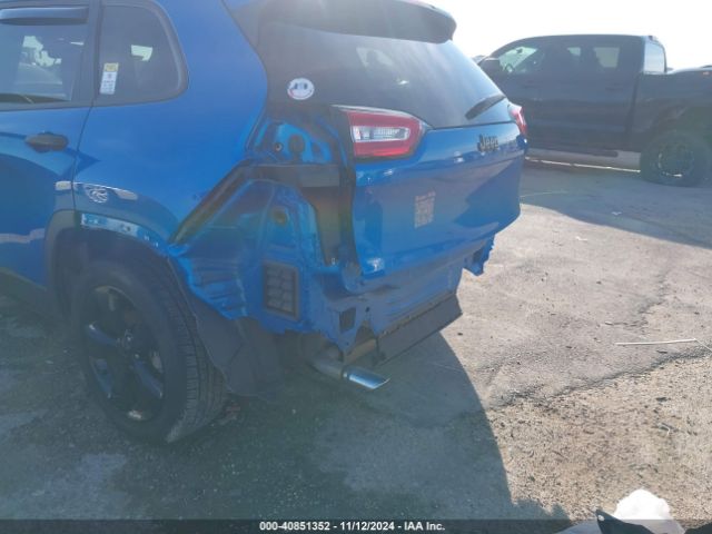 1C4PJLABXHW669575 Jeep Cherokee Altitude Fwd