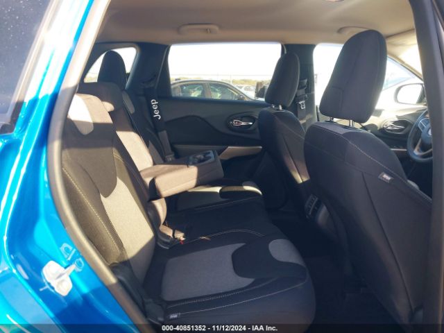1C4PJLABXHW669575 Jeep Cherokee Altitude Fwd
