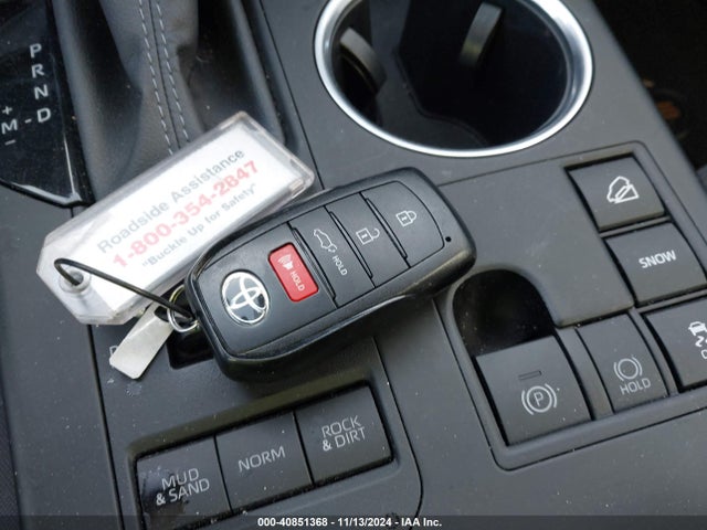 5TDKDRBH0RS534761 Toyota Highlander Le
