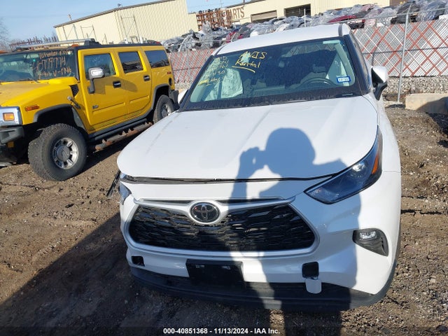 5TDKDRBH0RS534761 Toyota Highlander Le
