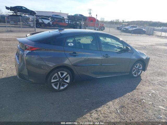 JTDKARFU9H3047090 Toyota Prius