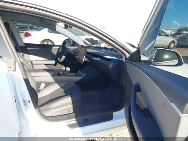 5YJ3E1EA4RF732586 Tesla Model 3 Rear-wheel Drive