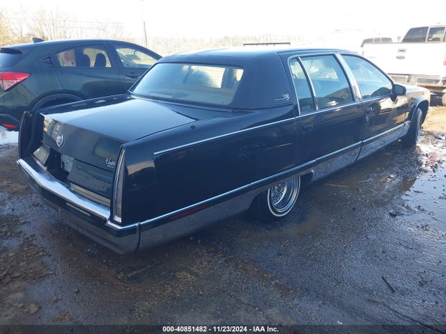 1993 CADILLAC FLEETWOOD 1G6DW5270PR709673 Photo 3