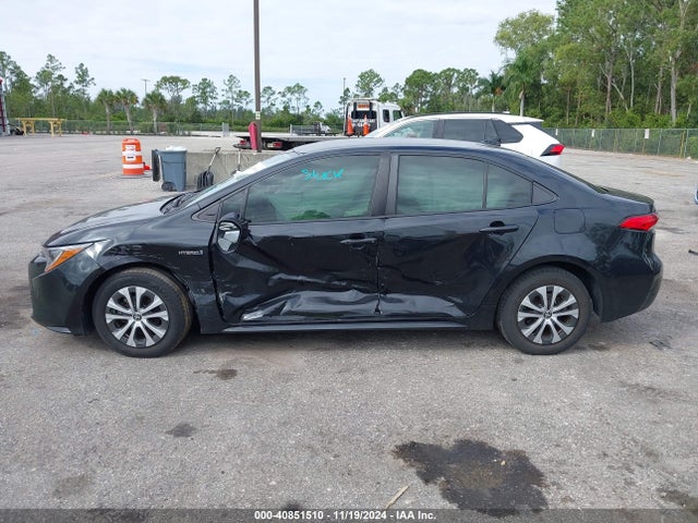 Toyota Corolla Hybrid Le 2021 JTDEAMDE2MJ011016 Image 14