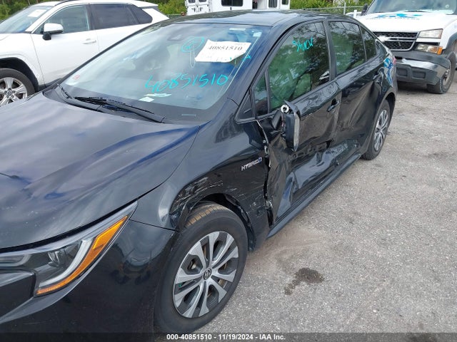 Toyota Corolla Hybrid Le 2021 JTDEAMDE2MJ011016 Image 6