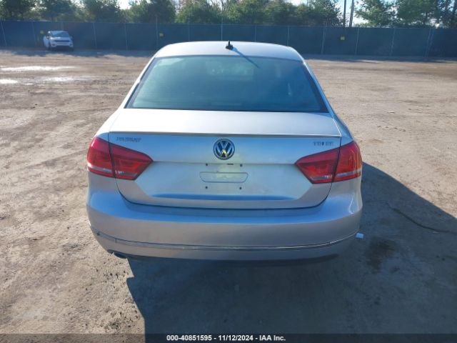 1VWBV7A32FC085780 Volkswagen Passat 2.0l Tdi Se