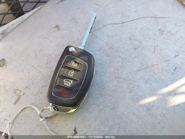 KM8SMDHF0GU133191 Hyundai Santa Fe Se