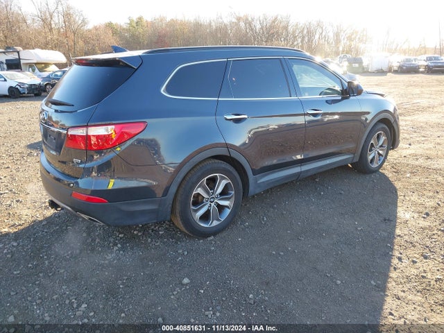 KM8SMDHF0GU133191 Hyundai Santa Fe Se