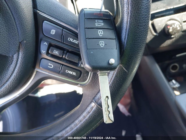 KIA Optima Lx 2017 5XXGT4L35HG144981 Image 11