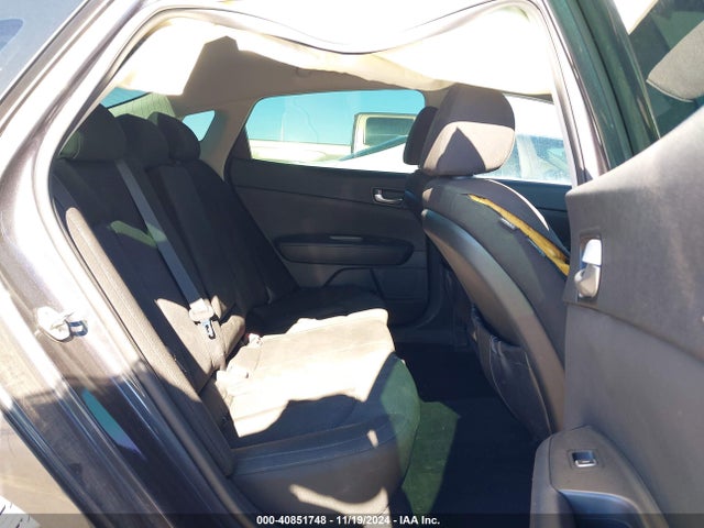 KIA Optima Lx 2017 5XXGT4L35HG144981 Image 8