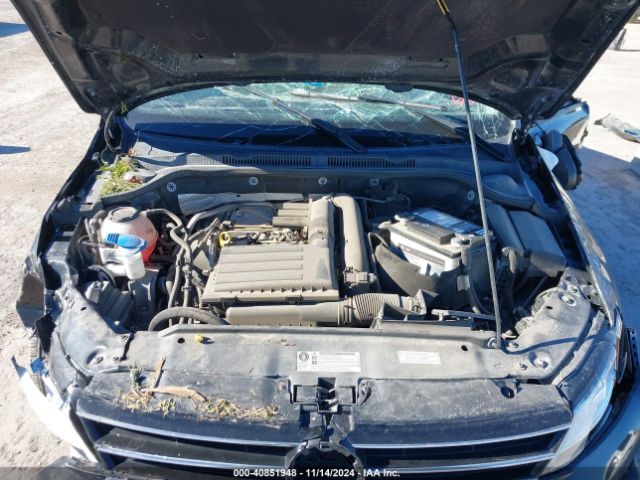 3VWDB7AJ2JM211465 Volkswagen Jetta 1.4t Se/1.4t Wolfsburg Edition