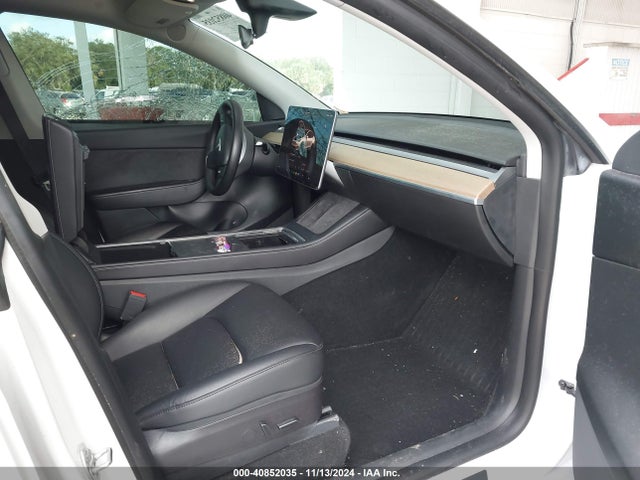 2022 TESLA MODEL Y 7SAYGDEE2NF370968 Photo 4